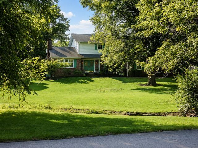 111 Lone Oak Drive, Nicholasville, KY 40356