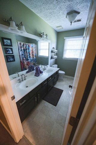 111 Lone Oak Drive, Nicholasville, KY 40356