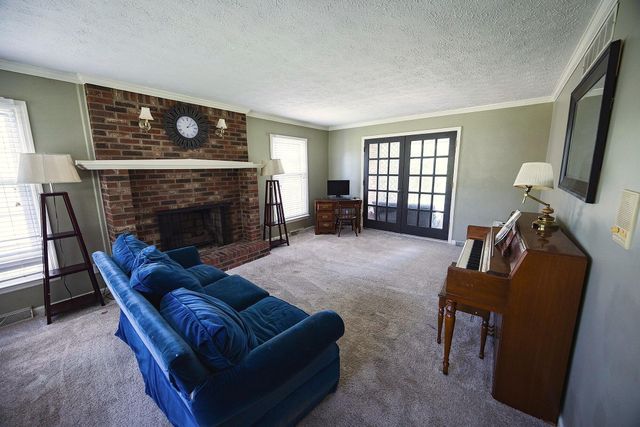 111 Lone Oak Drive, Nicholasville, KY 40356