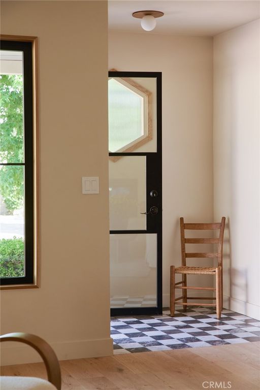 Image 10 of property listing at 4367 Rising Hill, Altadena, CA 91001