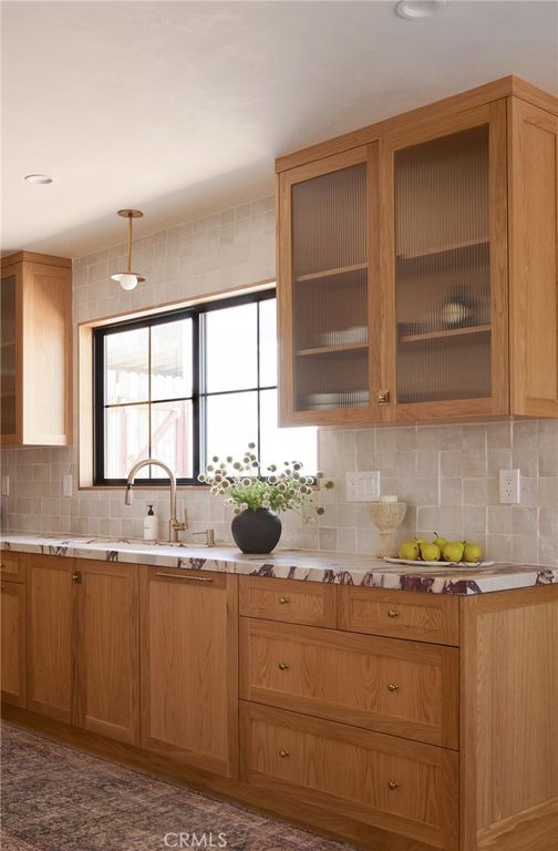 Image 15 of property listing at 4367 Rising Hill, Altadena, CA 91001