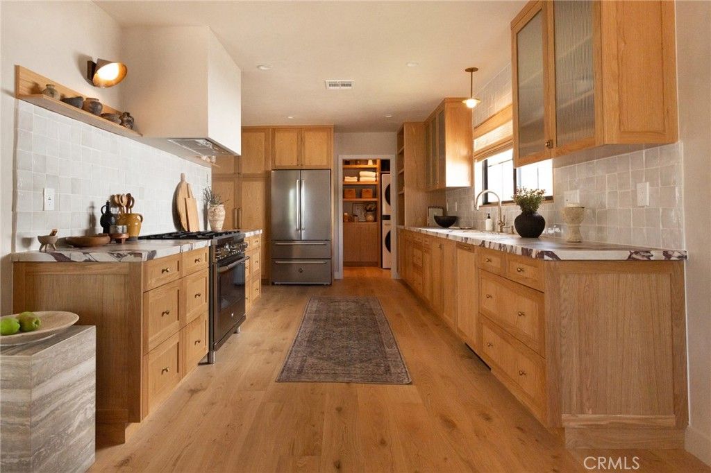 Image 24 of property listing at 4367 Rising Hill, Altadena, CA 91001