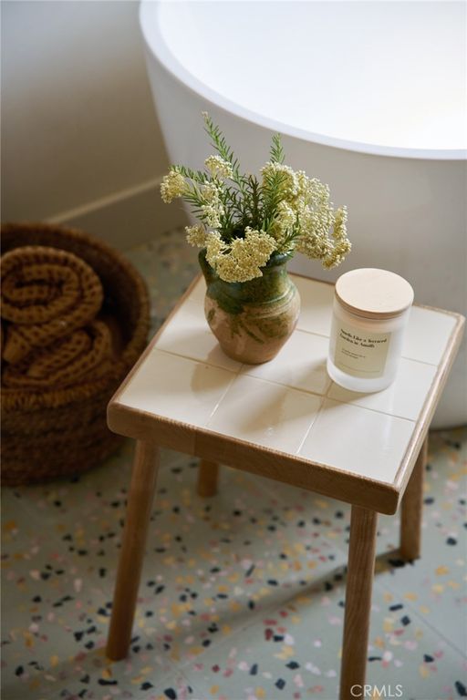 Image 34 of property listing at 4367 Rising Hill, Altadena, CA 91001