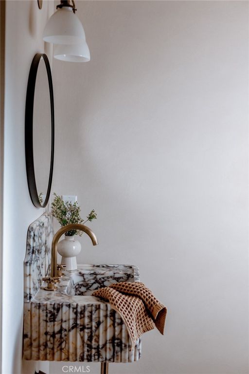 Image 36 of property listing at 4367 Rising Hill, Altadena, CA 91001