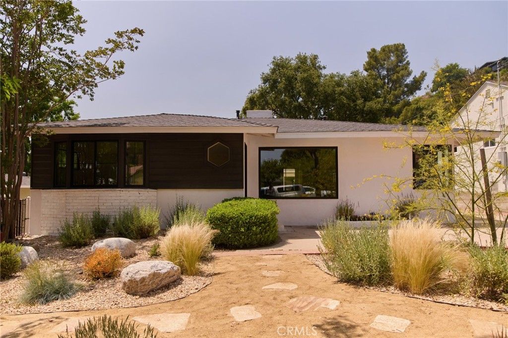 Image 59 of property listing at 4367 Rising Hill, Altadena, CA 91001