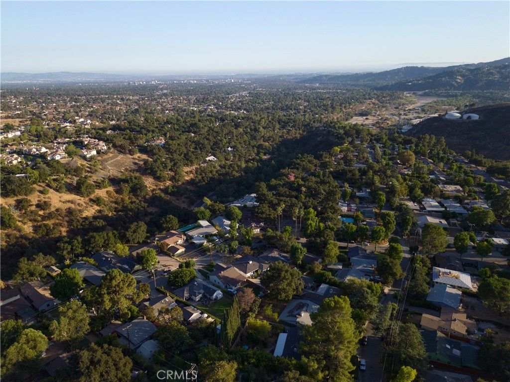 Image 63 of property listing at 4367 Rising Hill, Altadena, CA 91001