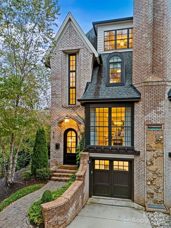 818 Ideal Way, Charlotte, NC 28203