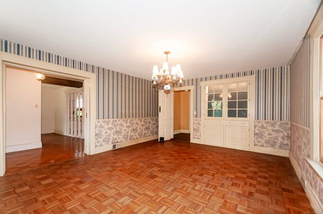 194 Moross Road, Grosse Pointe Farms, MI 48236