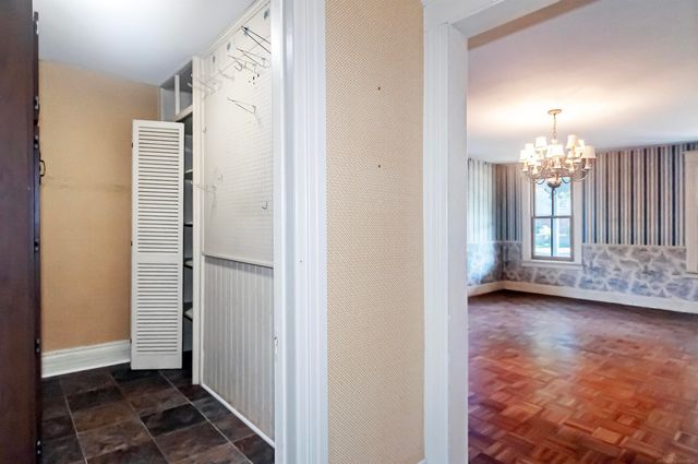 194 Moross Road, Grosse Pointe Farms, MI 48236