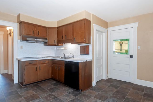 194 Moross Road, Grosse Pointe Farms, MI 48236