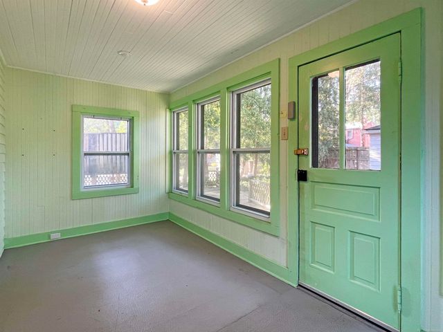 194 Moross Road, Grosse Pointe Farms, MI 48236