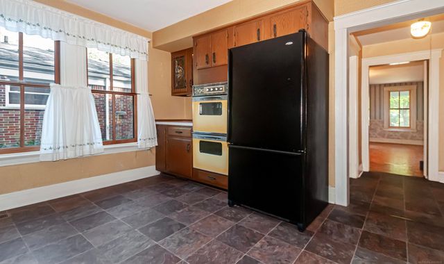194 Moross Road, Grosse Pointe Farms, MI 48236