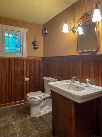 194 Moross Road, Grosse Pointe Farms, MI 48236