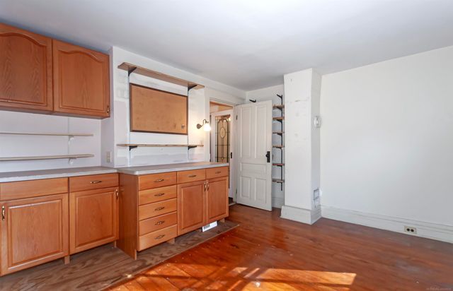 194 Moross Road, Grosse Pointe Farms, MI 48236