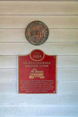 194 Moross Road, Grosse Pointe Farms, MI 48236