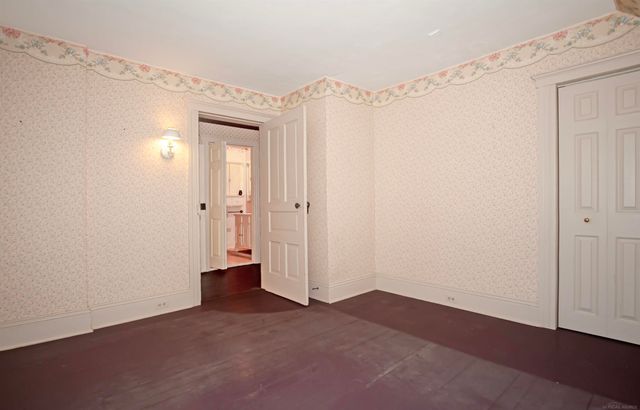 194 Moross Road, Grosse Pointe Farms, MI 48236