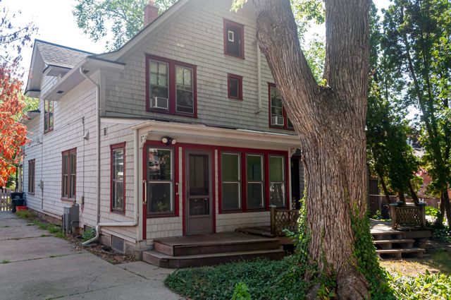 194 Moross Road, Grosse Pointe Farms, MI 48236
