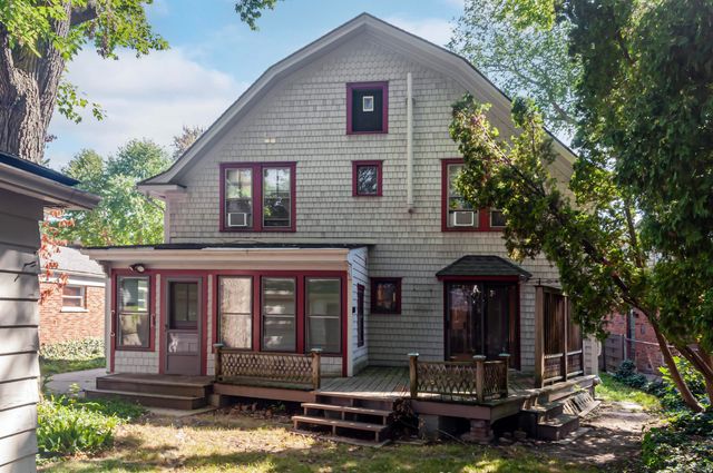 194 Moross Road, Grosse Pointe Farms, MI 48236