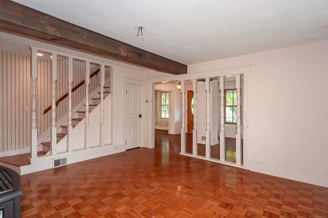 194 Moross Road, Grosse Pointe Farms, MI 48236