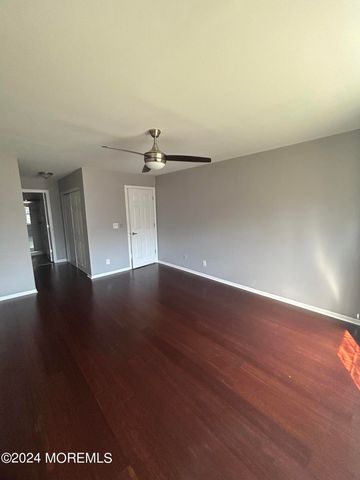 231 Atlantic Street 54, Keyport, NJ 07735