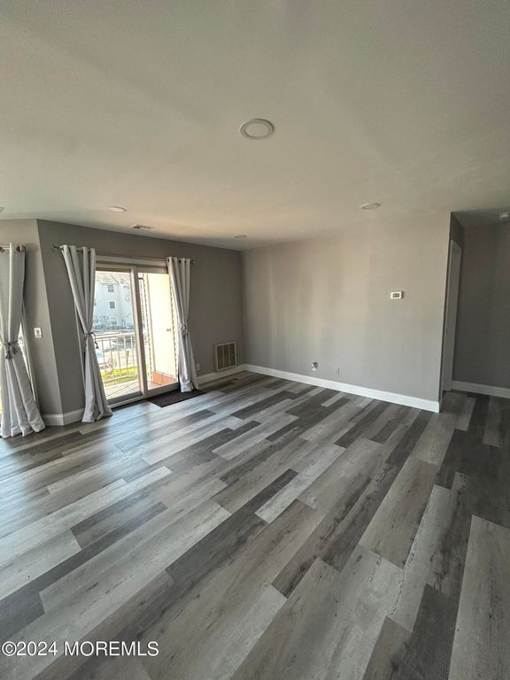 231 Atlantic Street 54, Keyport, NJ 07735