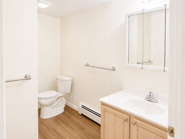 90 Beacon St 8, Lawrence, MA 01843