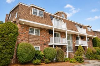 90 Beacon St 8, Lawrence, MA 01843