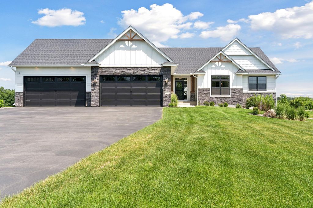 16885 Inca Street NW, Andover, MN 55304