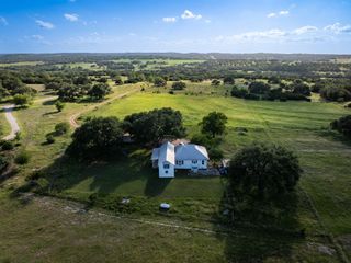 1649 Schumann RD, Stonewall, TX 78671