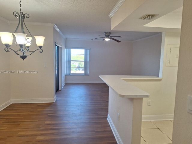 17600 NW 68th Avenue B4009, Hialeah, FL 33015