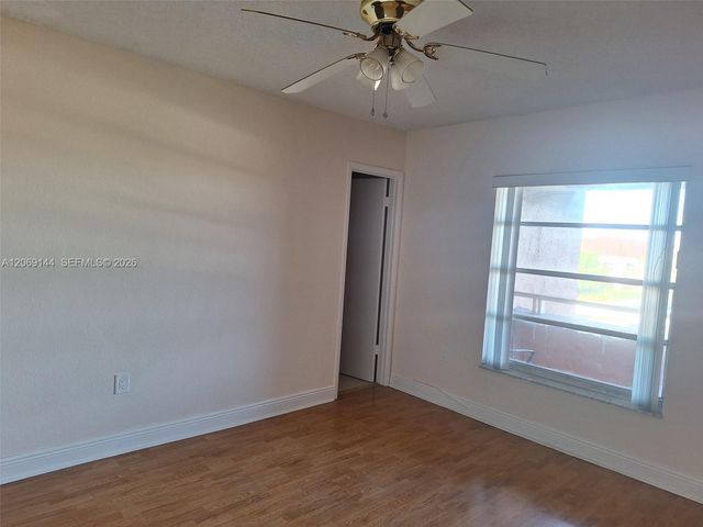 17600 NW 68th Avenue B4009, Hialeah, FL 33015