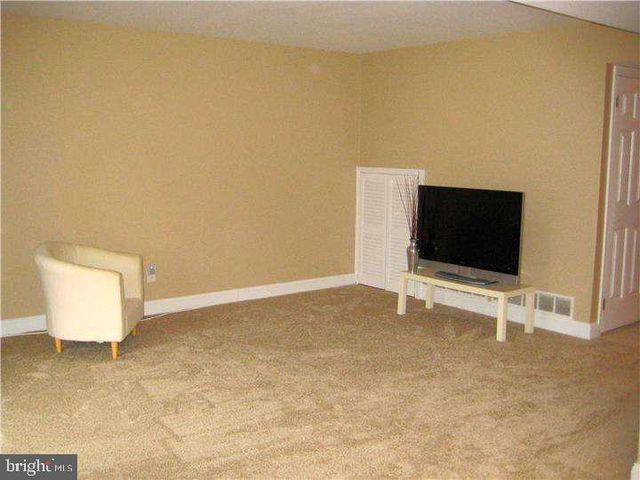 205 BERNARD CT, Chesterbrook, PA 19087