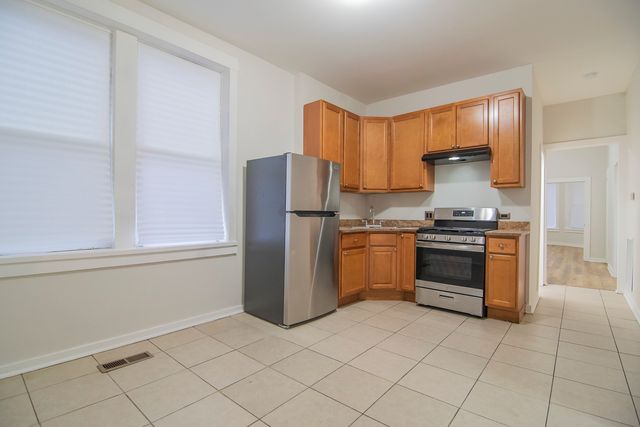 1141 S Francisco Avenue 1F, Chicago, IL 60612