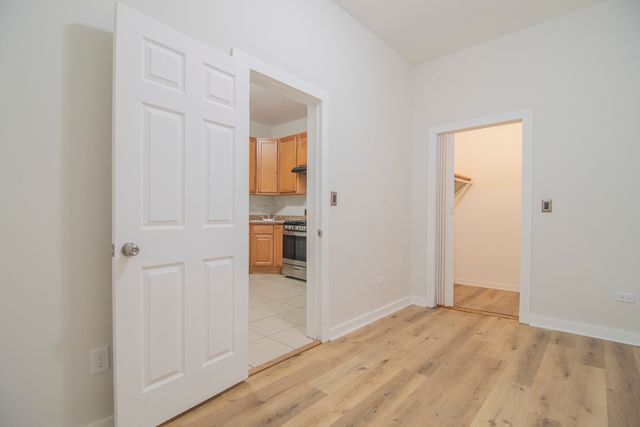 1141 S Francisco Avenue 1F, Chicago, IL 60612
