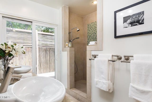 1285 S Euclid Avenue, Pasadena, CA 91106