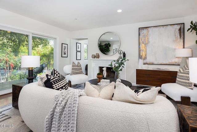 1285 S Euclid Avenue, Pasadena, CA 91106