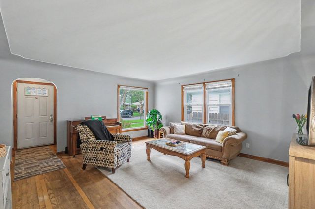 227 Leyden Avenue SW, Grand Rapids, MI 49504