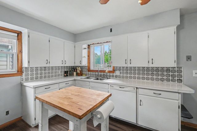 227 Leyden Avenue SW, Grand Rapids, MI 49504