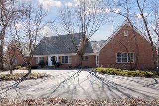 425 Ferndale Road N, Wayzata, MN 55391