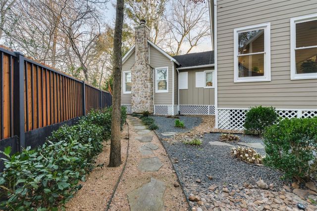 1238 W 22nd Street, Houston, TX 77008