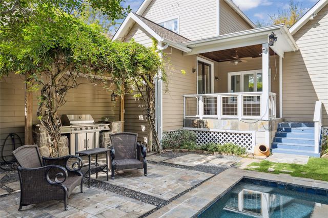 1238 W 22nd Street, Houston, TX 77008