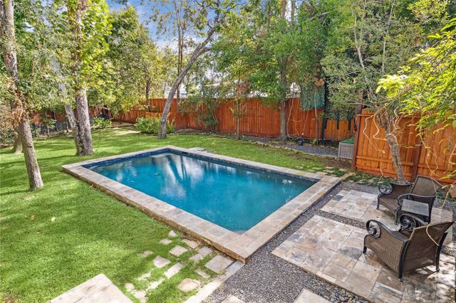 1238 W 22nd Street, Houston, TX 77008