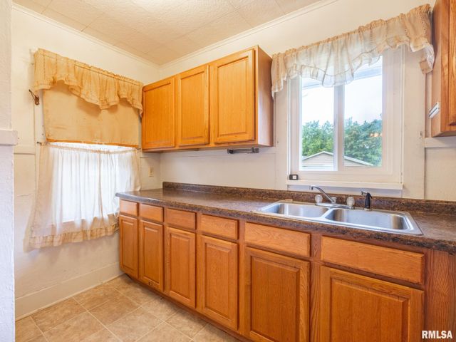 1416 E MONETA Avenue, Peoria Heights, IL 61616