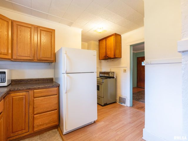 1416 E MONETA Avenue, Peoria Heights, IL 61616
