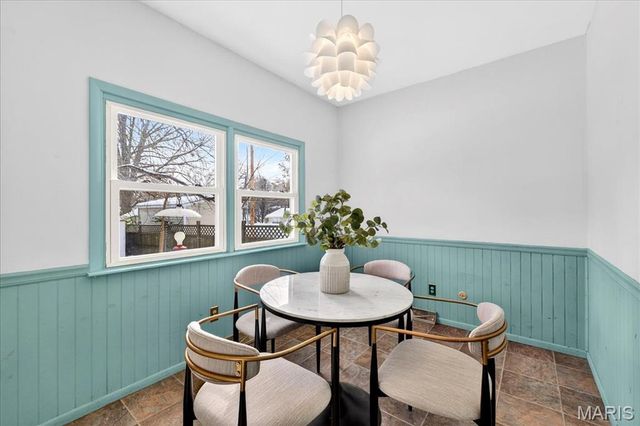 15 Biscayne Drive, Edwardsville, IL 62025