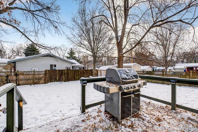 15 Biscayne Drive, Edwardsville, IL 62025