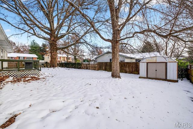 15 Biscayne Drive, Edwardsville, IL 62025