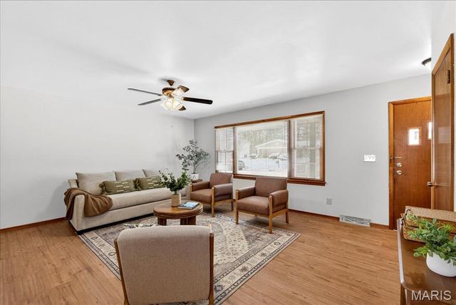 15 Biscayne Drive, Edwardsville, IL 62025