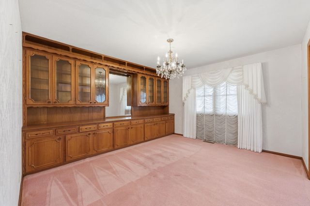 1611 N Rock Rd, Mulvane, KS 67110