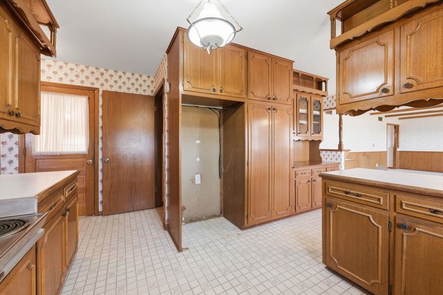 1611 N Rock Rd, Mulvane, KS 67110